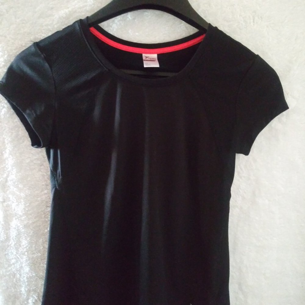 Old Navy Active Go-Dry Black Short Sleeve Activewear Top Women's Size S - Picture 2 of 10